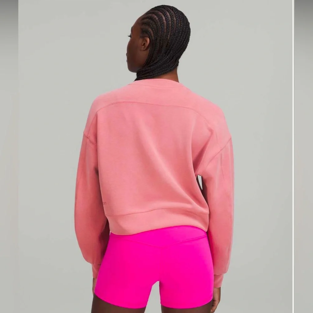 Lululemon Perfectly Oversized Cropped Crew *Softstreme
Brier Rose size 6 - Picture 4 of 9